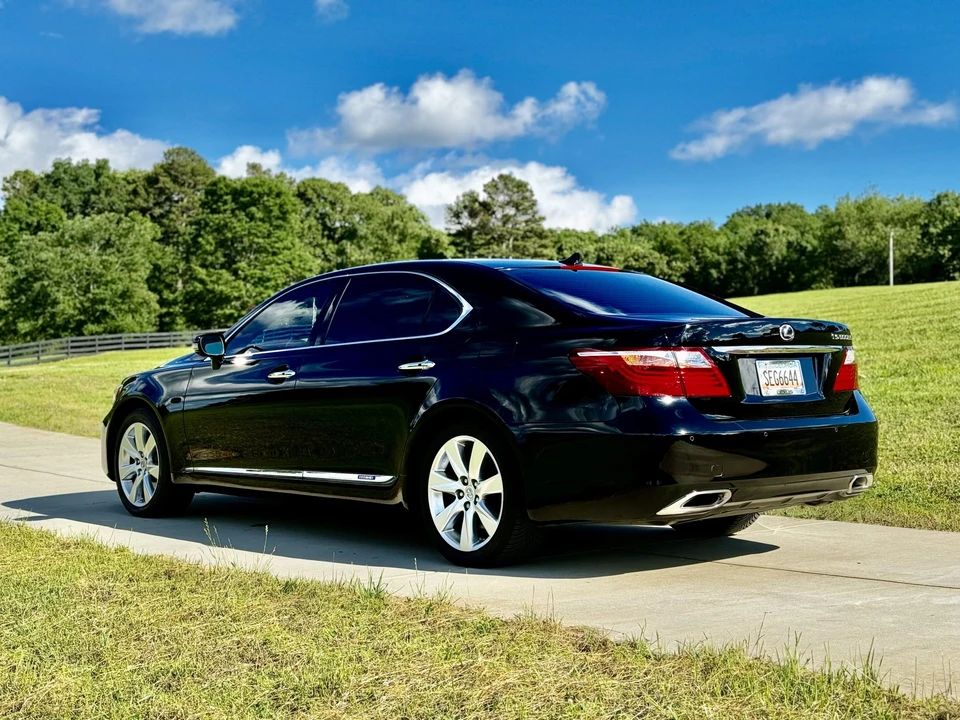 2012 Lexus LS 4th Gen - Image 20 of 31