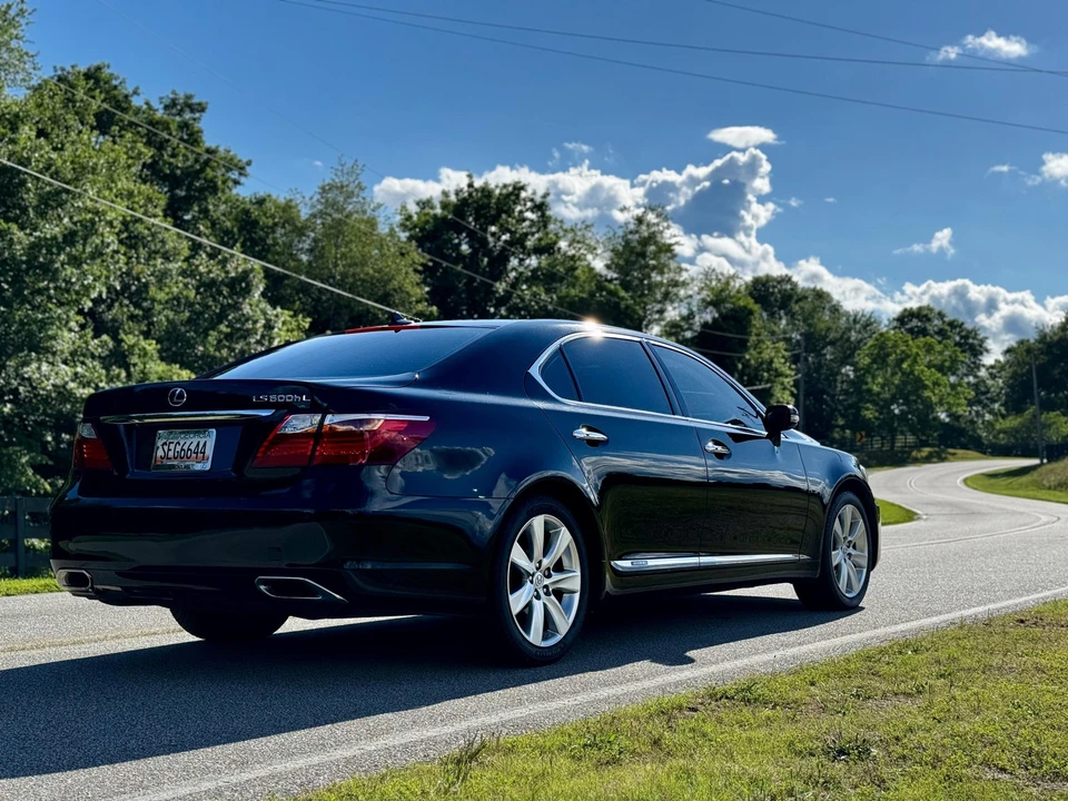 2012 Lexus LS 4th Gen - Image 30 of 31