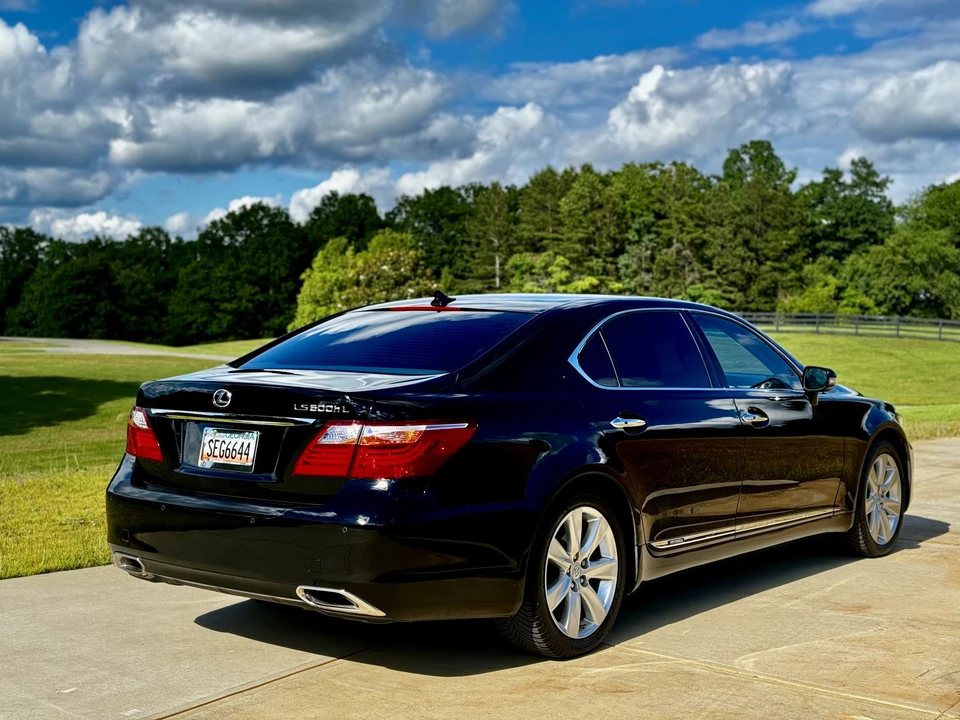 2012 Lexus LS 4th Gen - Image 28 of 31