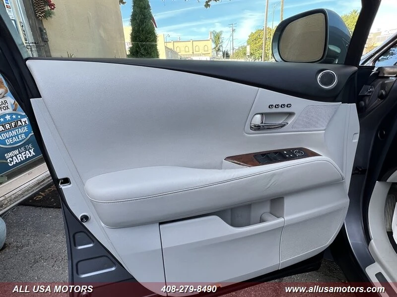2012 Lexus RX 3rd Gen - Image 15 of 21