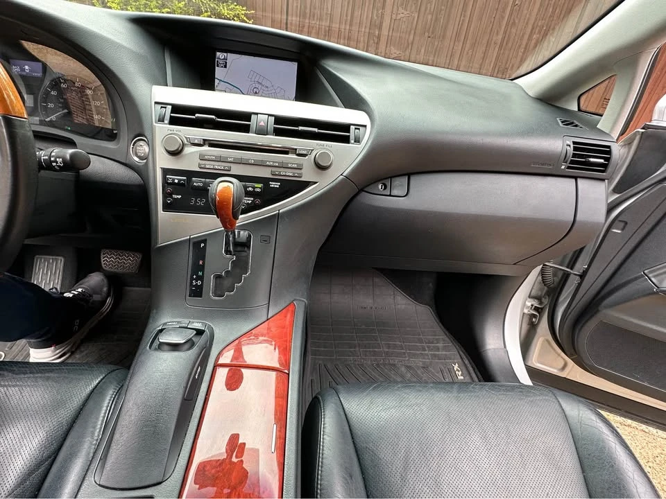 2012 Lexus RX 3rd Gen - Image 13 of 19