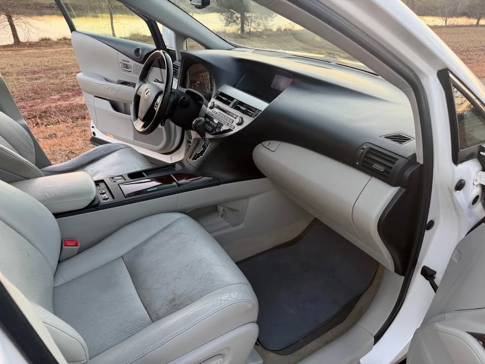 2012 Lexus RX 3rd Gen - Image 15 of 18