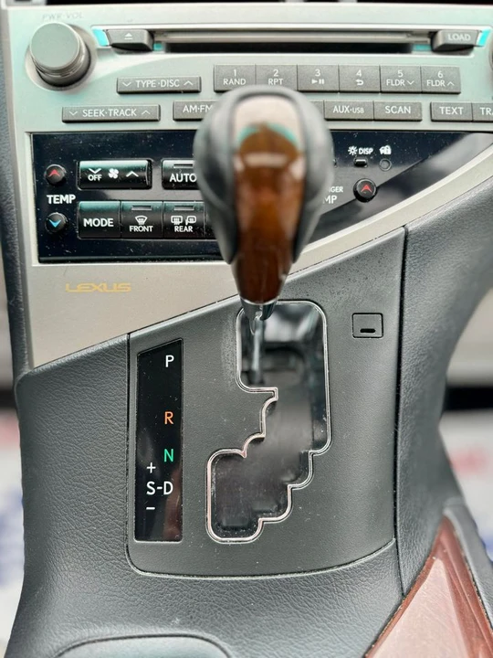 2012 Lexus RX 3rd Gen - Image 18 of 20
