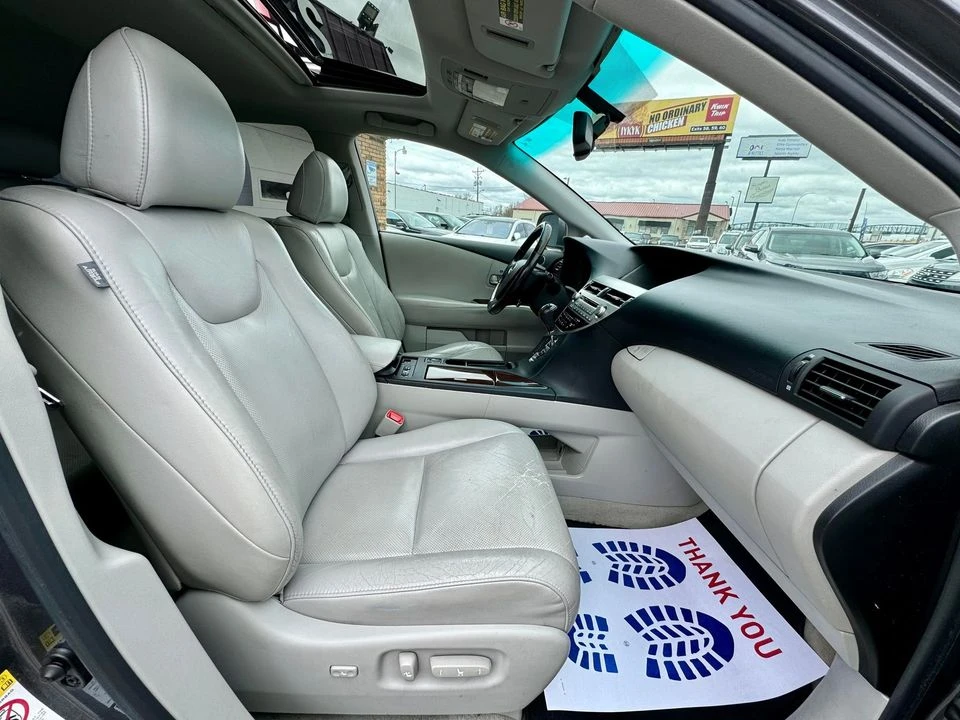 2012 Lexus RX 3rd Gen - Image 11 of 20
