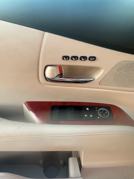2012 Lexus RX 3rd Gen - Image 15 of 19