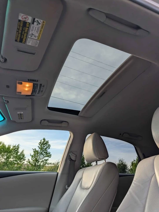 2012 Lexus RX 3rd Gen - Image 19 of 20