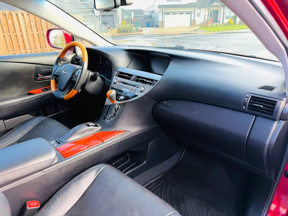 2012 Lexus RX 3rd Gen - Image 11 of 16