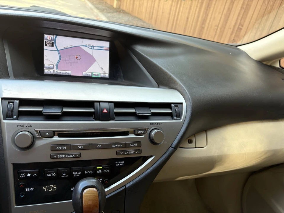 2012 Lexus RX 3rd Gen - Image 19 of 21
