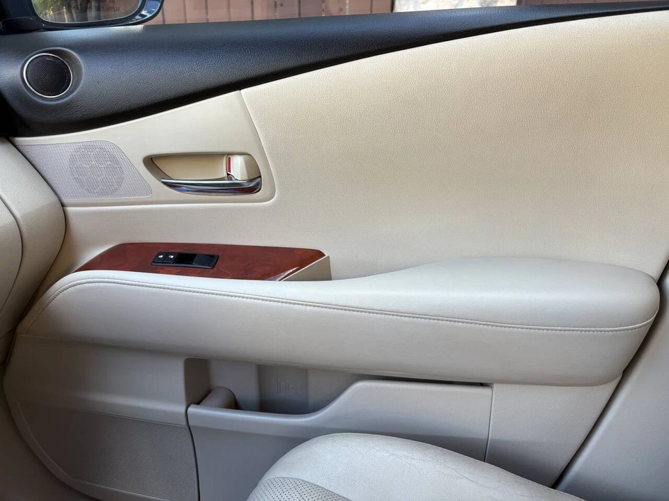 2012 Lexus RX 3rd Gen - Image 15 of 21