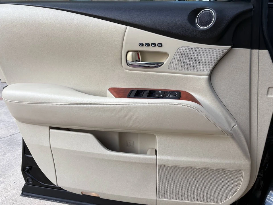 2012 Lexus RX 3rd Gen - Image 20 of 21