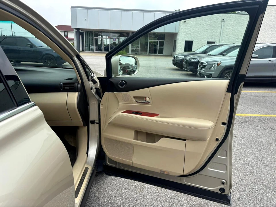 2012 Lexus RX 3rd Gen - Image 18 of 21
