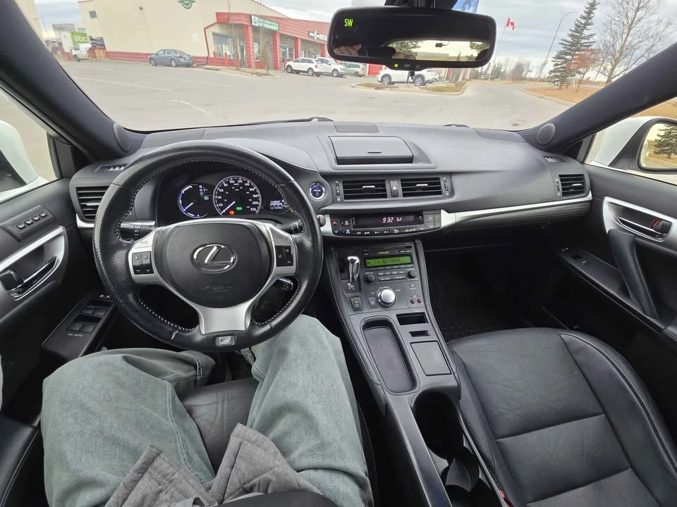 2012 Lexus CT - Image 11 of 11