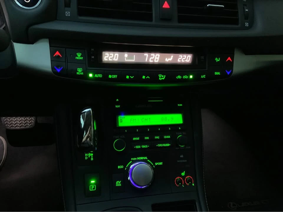 2012 Lexus CT - Image 2 of 7