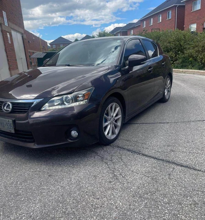 2012 Lexus CT - Image 2 of 9