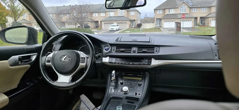 2012 Lexus CT - Image 7 of 13