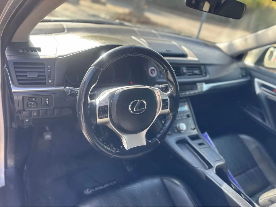 2012 Lexus CT - Image 3 of 8
