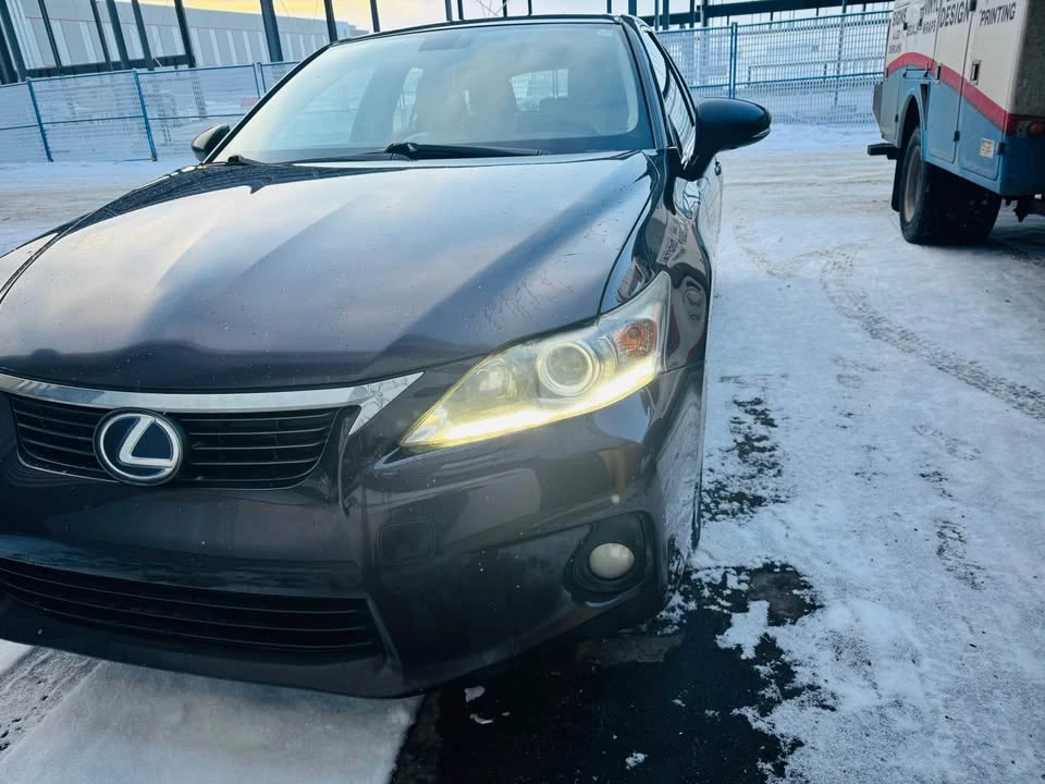 2012 Lexus CT - Image 2 of 20