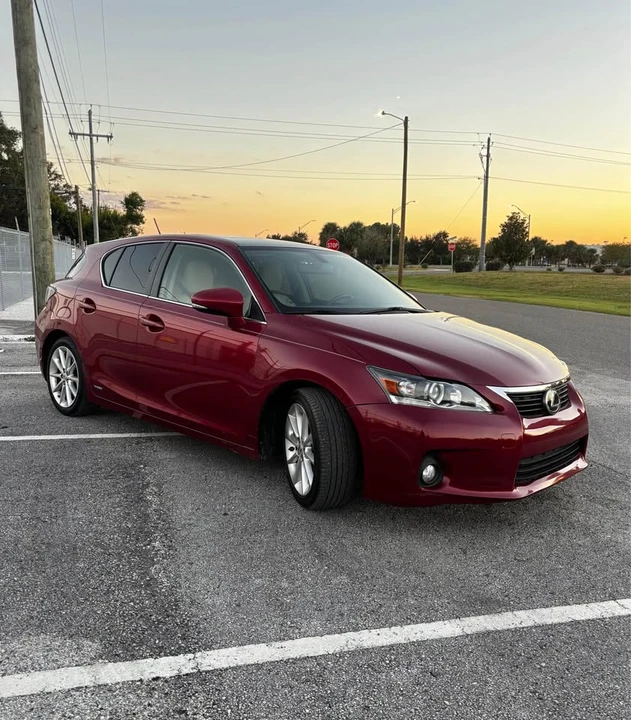 2012 Lexus CT - Image 2 of 11