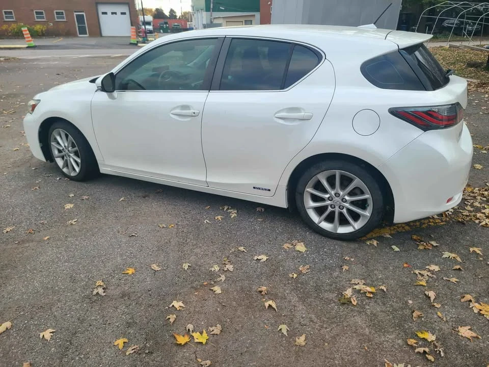 2012 Lexus CT - Image 3 of 11