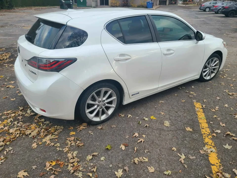 2012 Lexus CT - Image 6 of 11