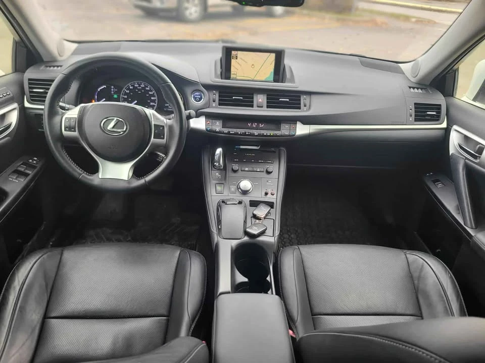 2012 Lexus CT - Image 9 of 11