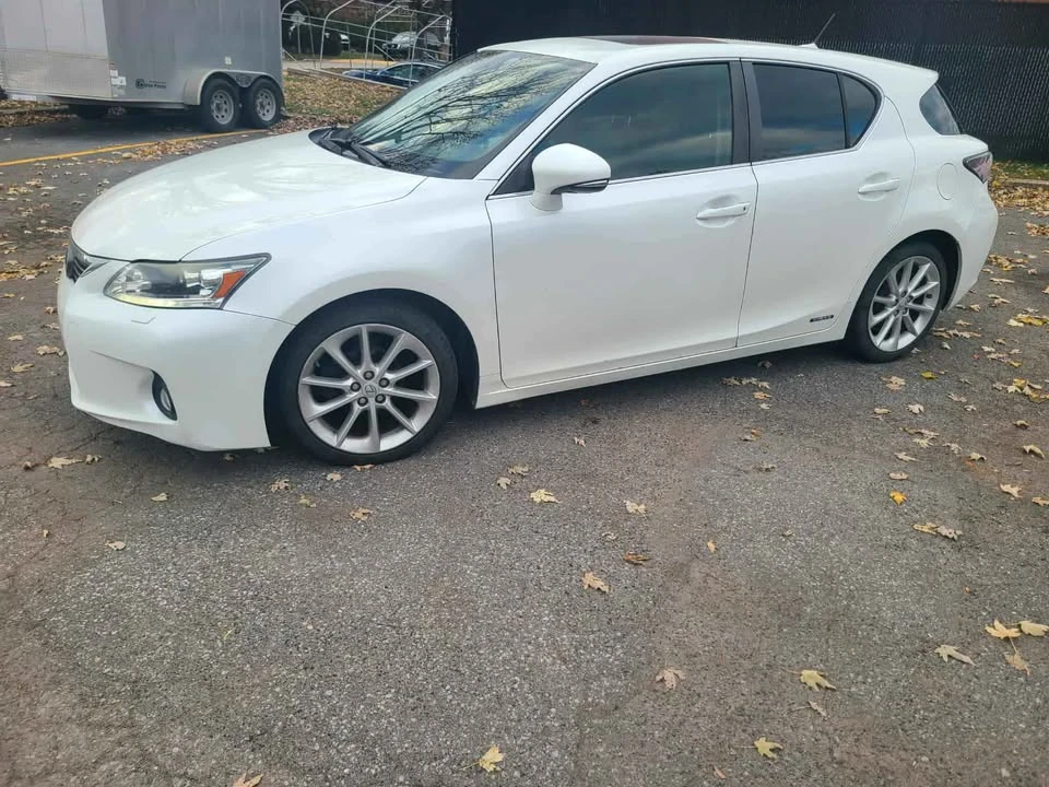 2012 Lexus CT - Image 2 of 11