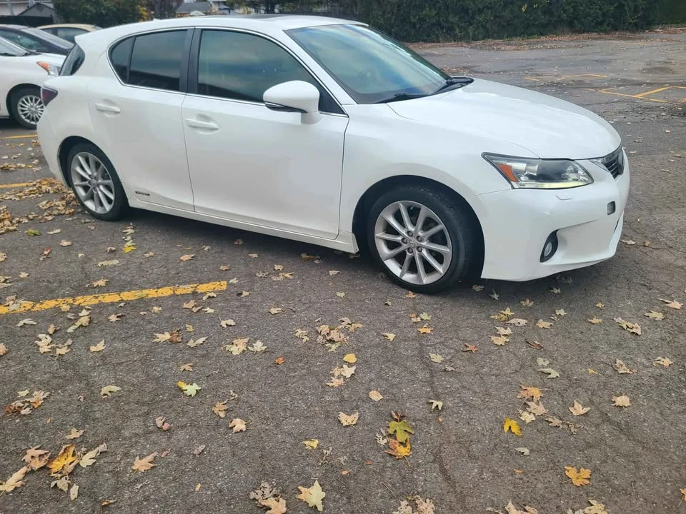 2012 Lexus CT - Image 7 of 11