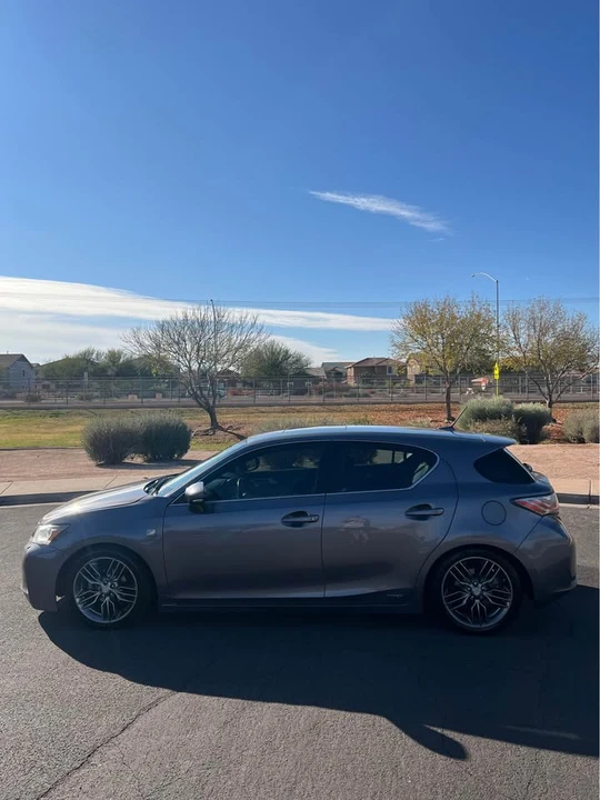 2012 Lexus CT - Image 2 of 16