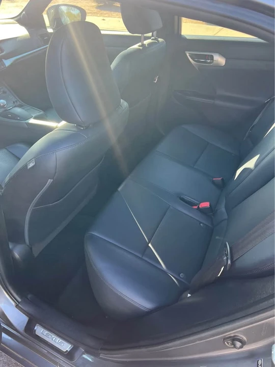 2012 Lexus CT - Image 11 of 16