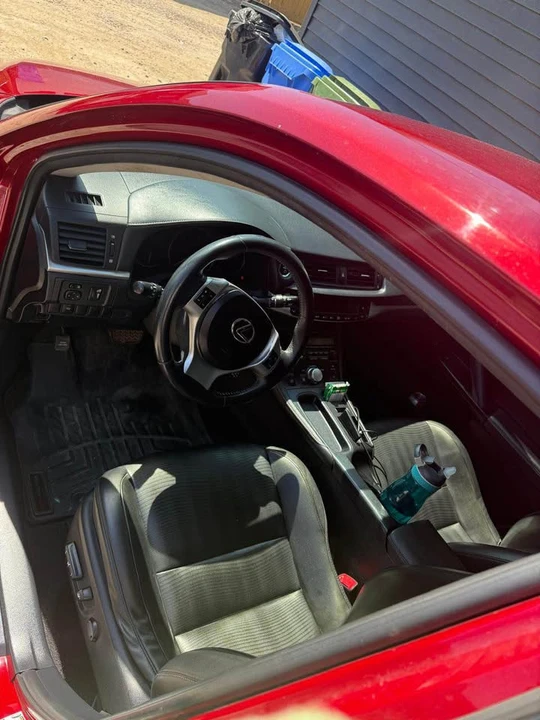 2012 Lexus CT - Image 8 of 12