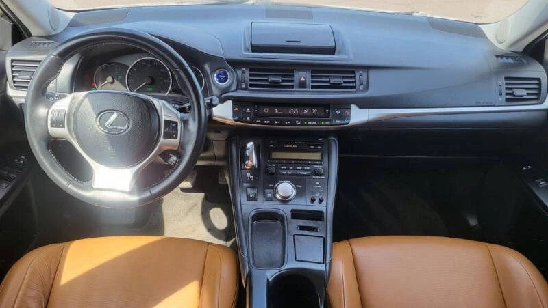 2012 Lexus CT - Image 8 of 12
