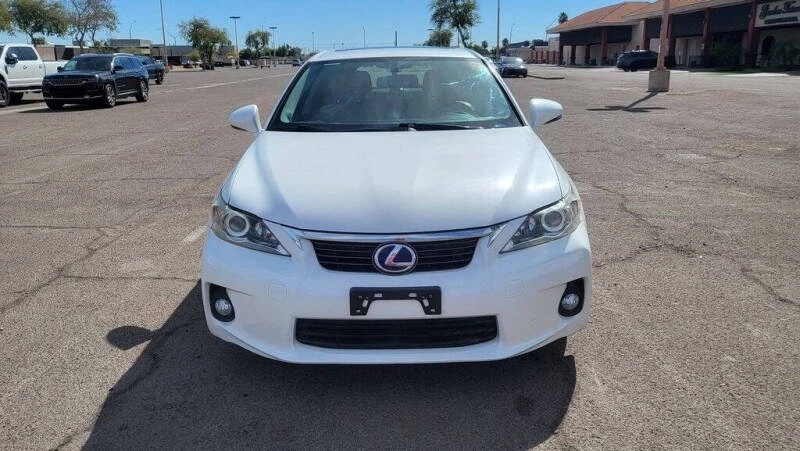 2012 Lexus CT - Image 2 of 12