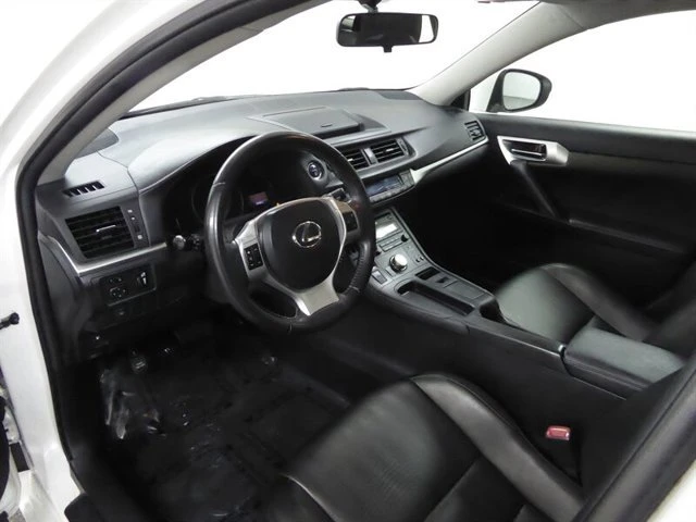 2012 Lexus CT - Image 15 of 20