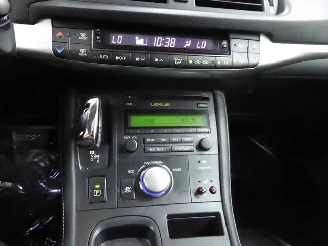 2012 Lexus CT - Image 12 of 20