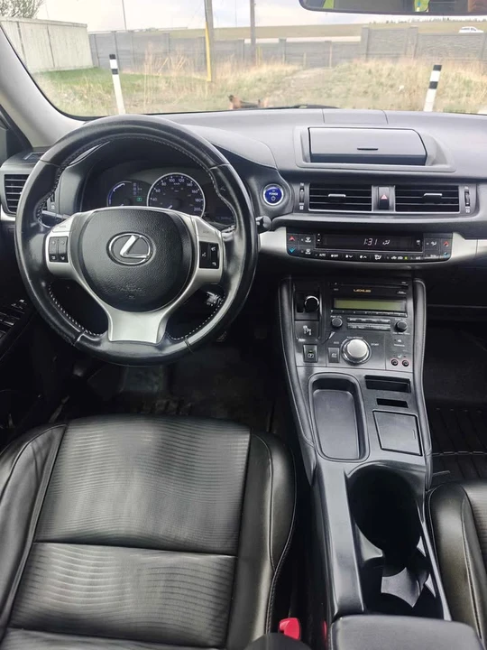 2012 Lexus CT - Image 8 of 20