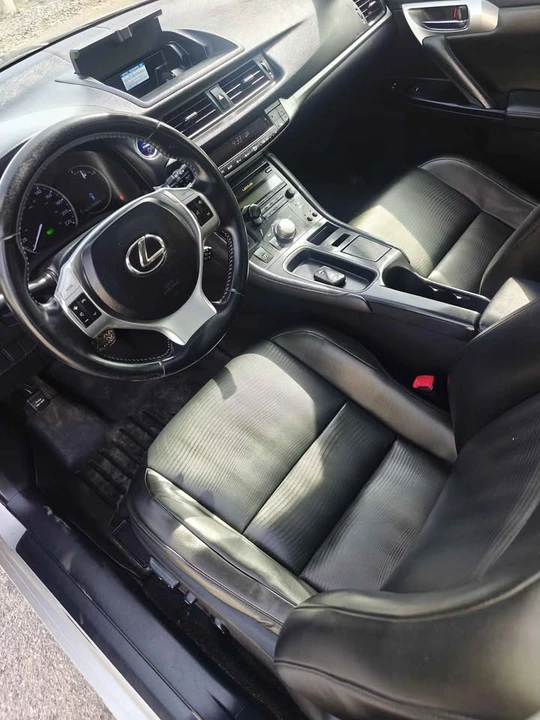 2012 Lexus CT - Image 6 of 20