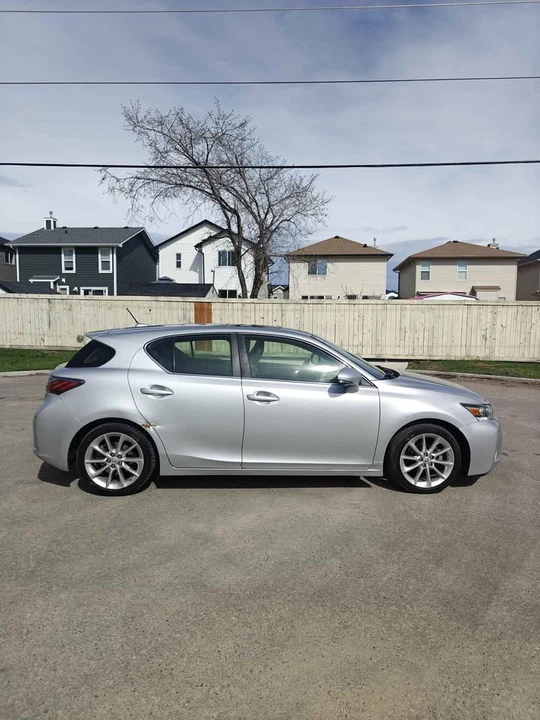 2012 Lexus CT - Image 2 of 20