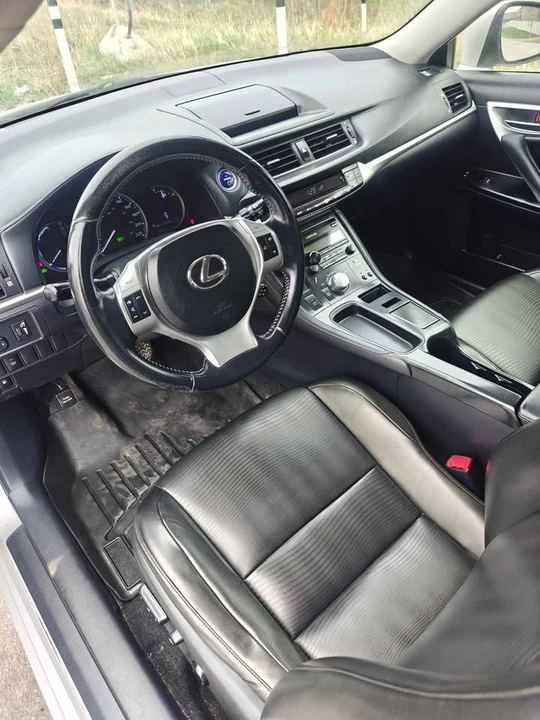 2012 Lexus CT - Image 13 of 20