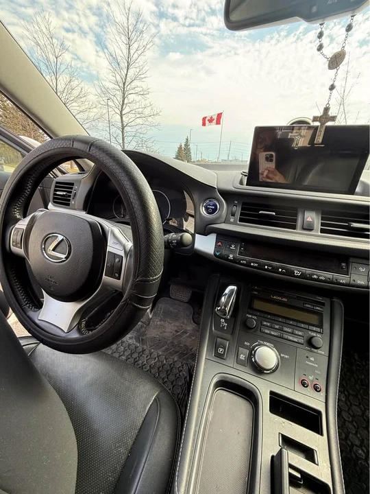 2012 Lexus CT - Image 6 of 11