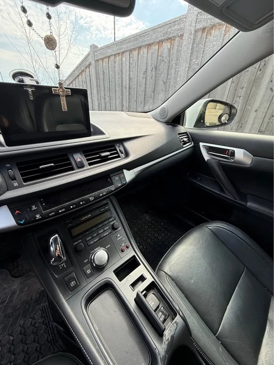 2012 Lexus CT - Image 7 of 11