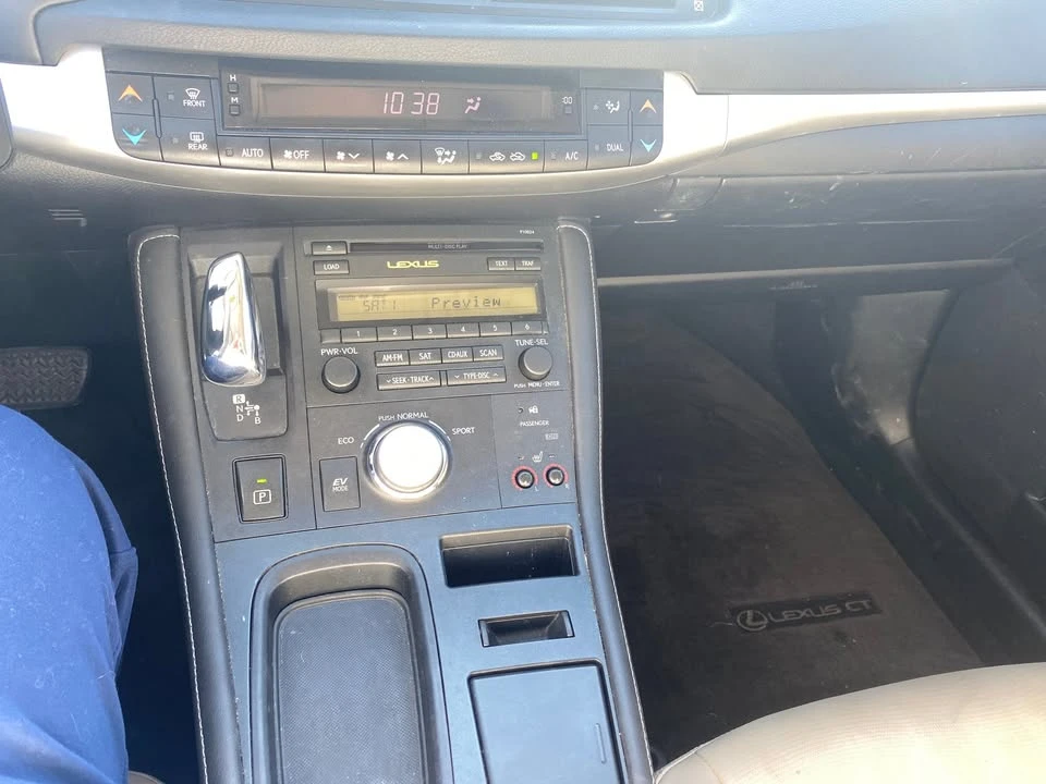 2012 Lexus CT - Image 12 of 12