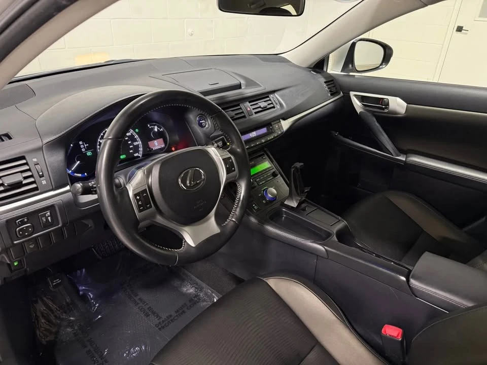 2012 Lexus CT - Image 6 of 16
