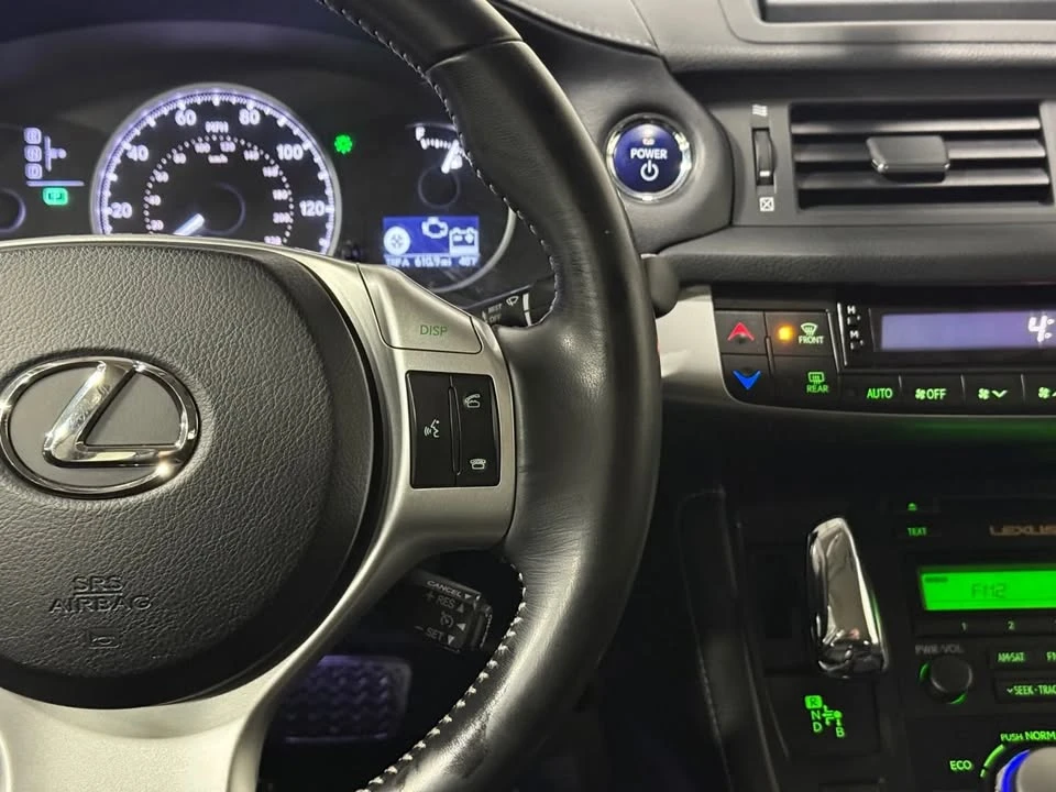 2012 Lexus CT - Image 9 of 16