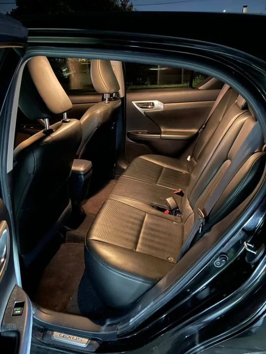 2012 Lexus CT - Image 4 of 6
