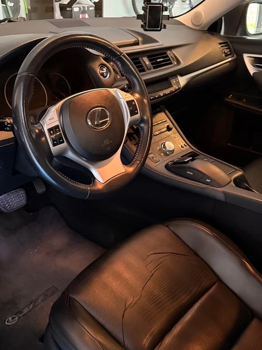 2012 Lexus CT - Image 7 of 9