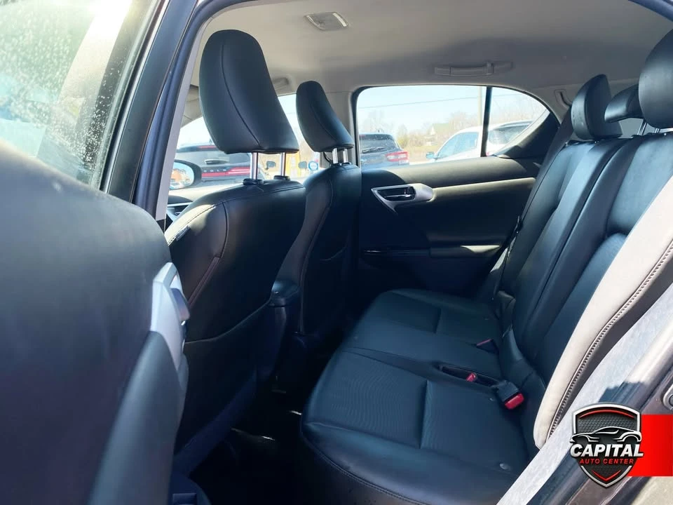 2012 Lexus CT - Image 12 of 16