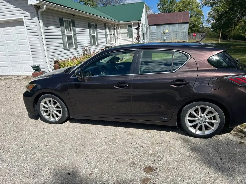 2012 Lexus CT - Image 2 of 7