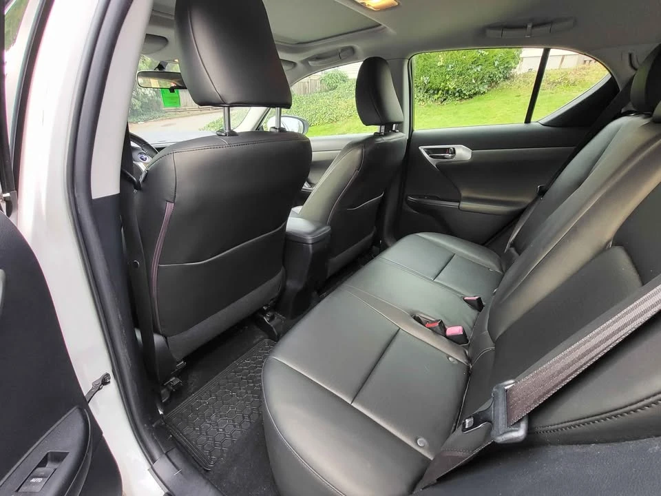 2012 Lexus CT - Image 12 of 15