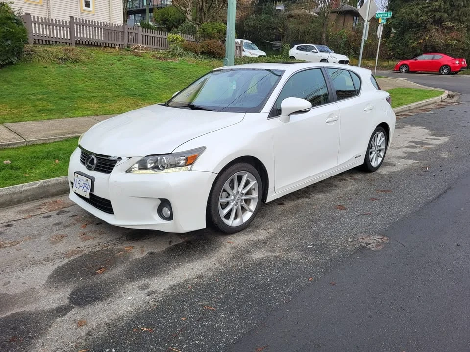 2012 Lexus CT - Image 8 of 15