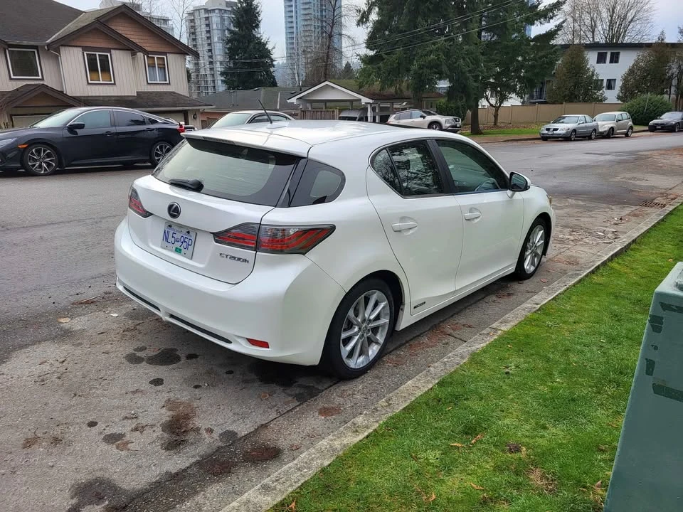 2012 Lexus CT - Image 4 of 15